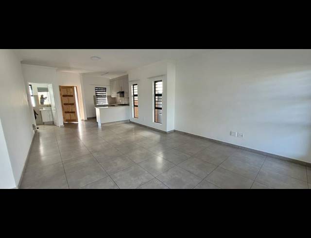 3 BEDROOM TOWNHOUSE FOR SALE IN ALBERANTE